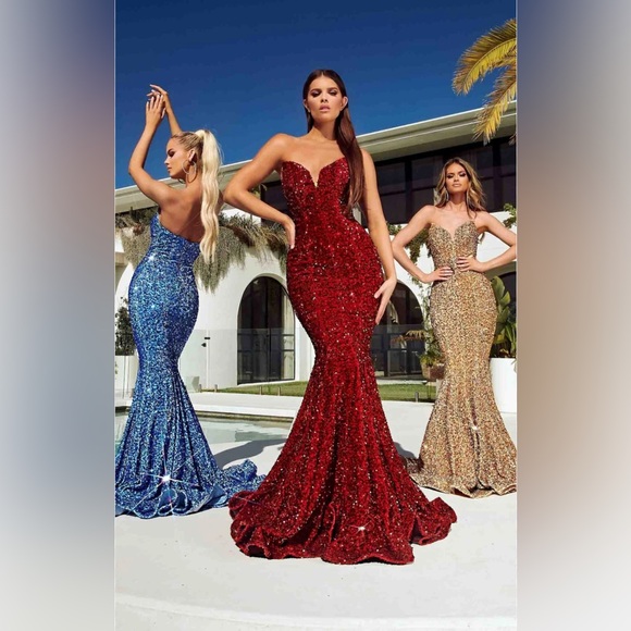 Portia and Scarlett Dresses & Skirts - Portia And Scarlett Red Mermaid Sequin Gown. Size 0